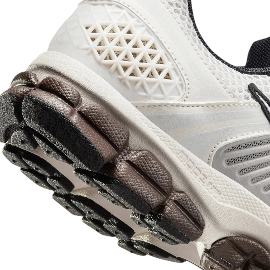 Nike Air Zoom Vomero 5 Phantom
