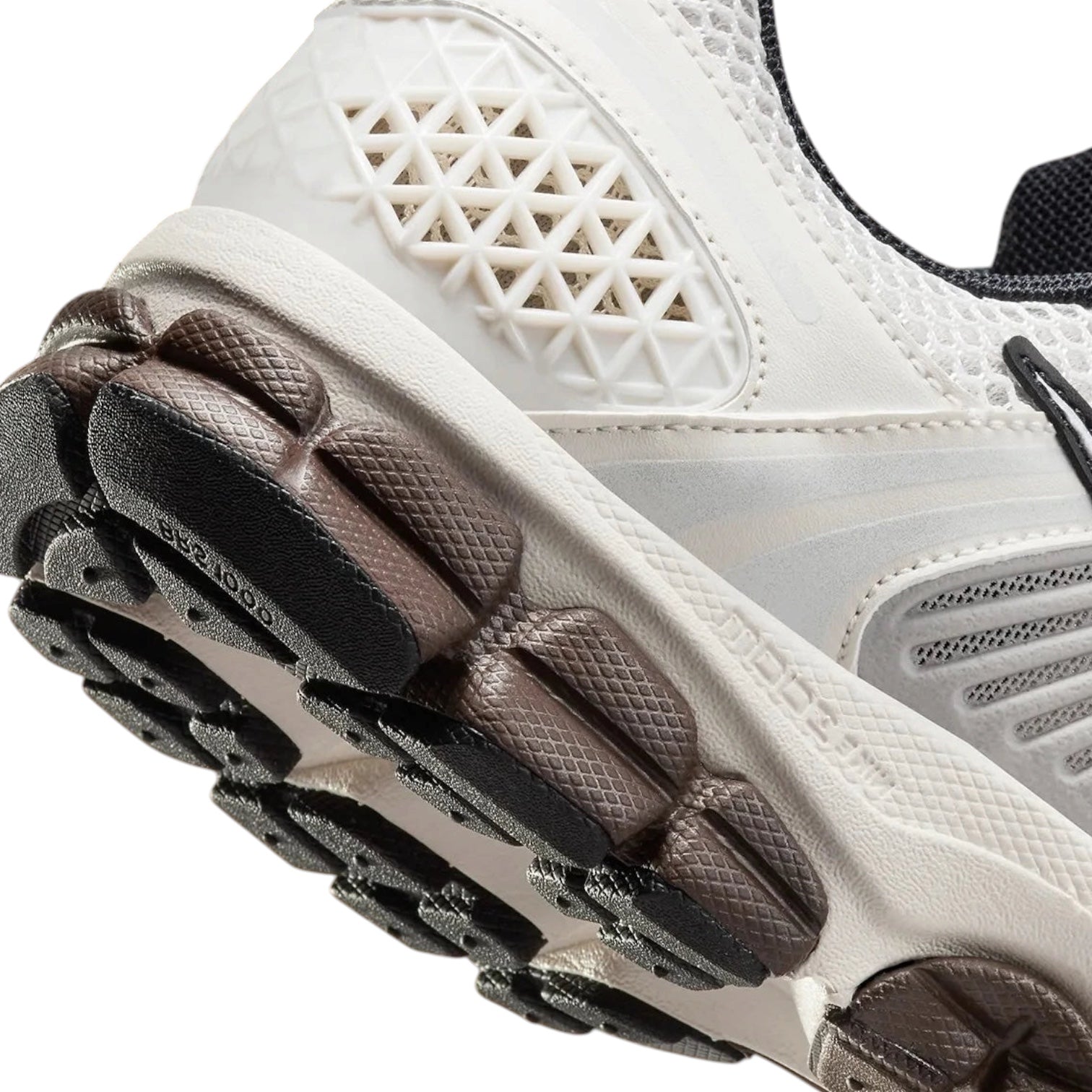 Nike Air Zoom Vomero 5 Phantom