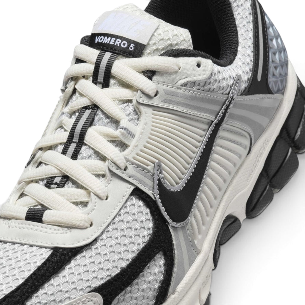 Nike Air Zoom Vomero 5 Photon Dust