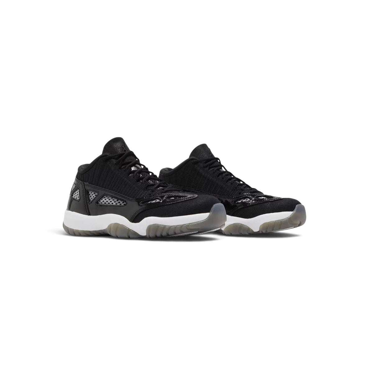 AIR JORDAN 11 LOW IE BLACK & WHITE
