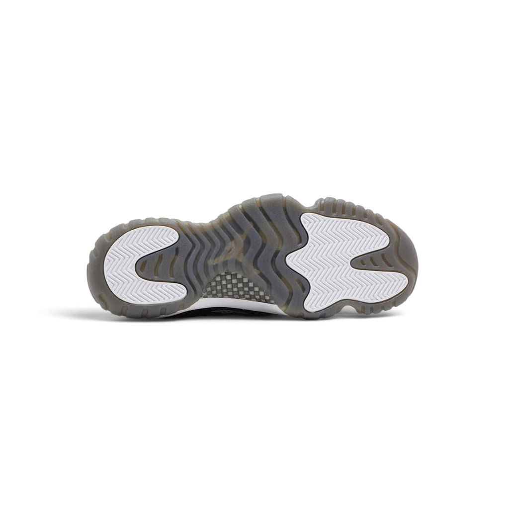 AIR JORDAN 11 LOW IE BLACK & WHITE