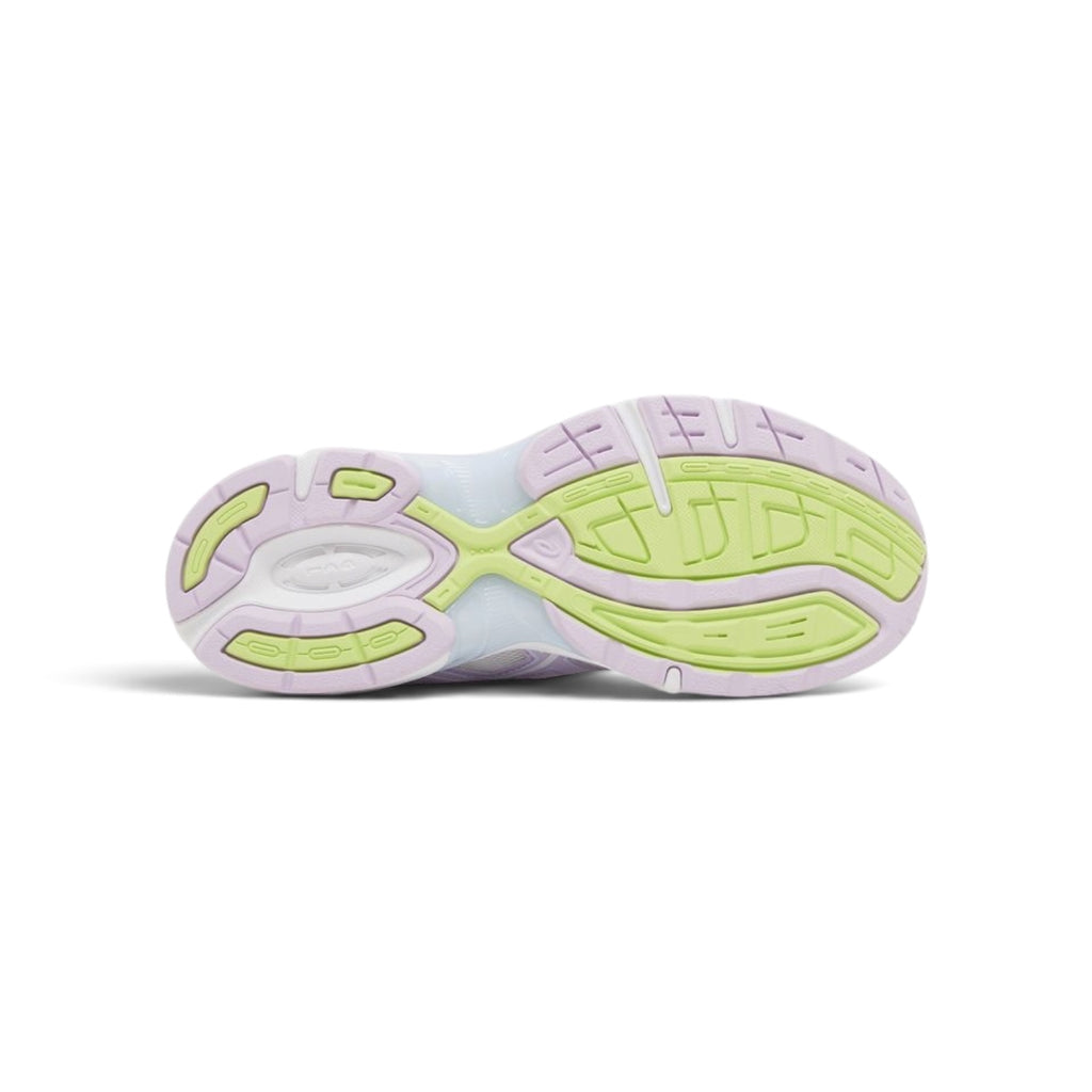 White lilac Tech