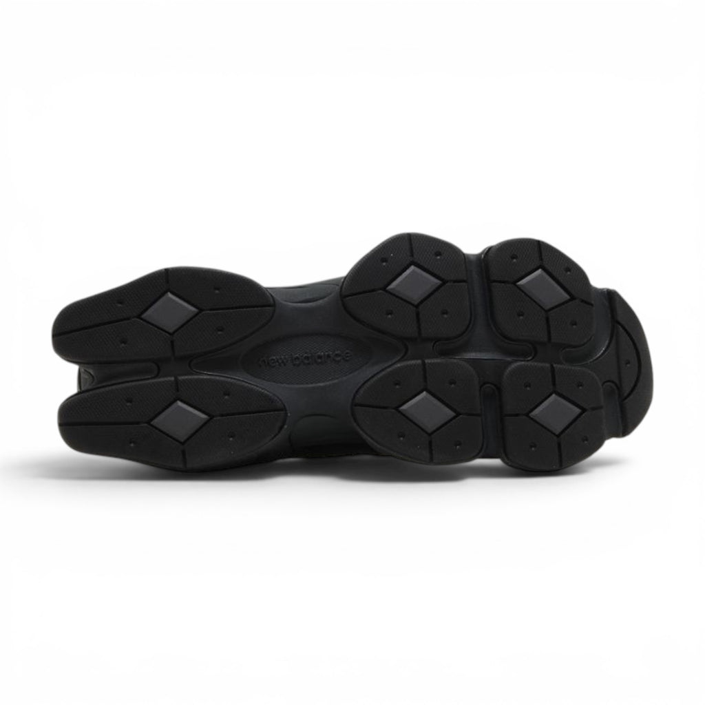 NEW BALANCE 9060 TRIPLE BLACK LEATHER