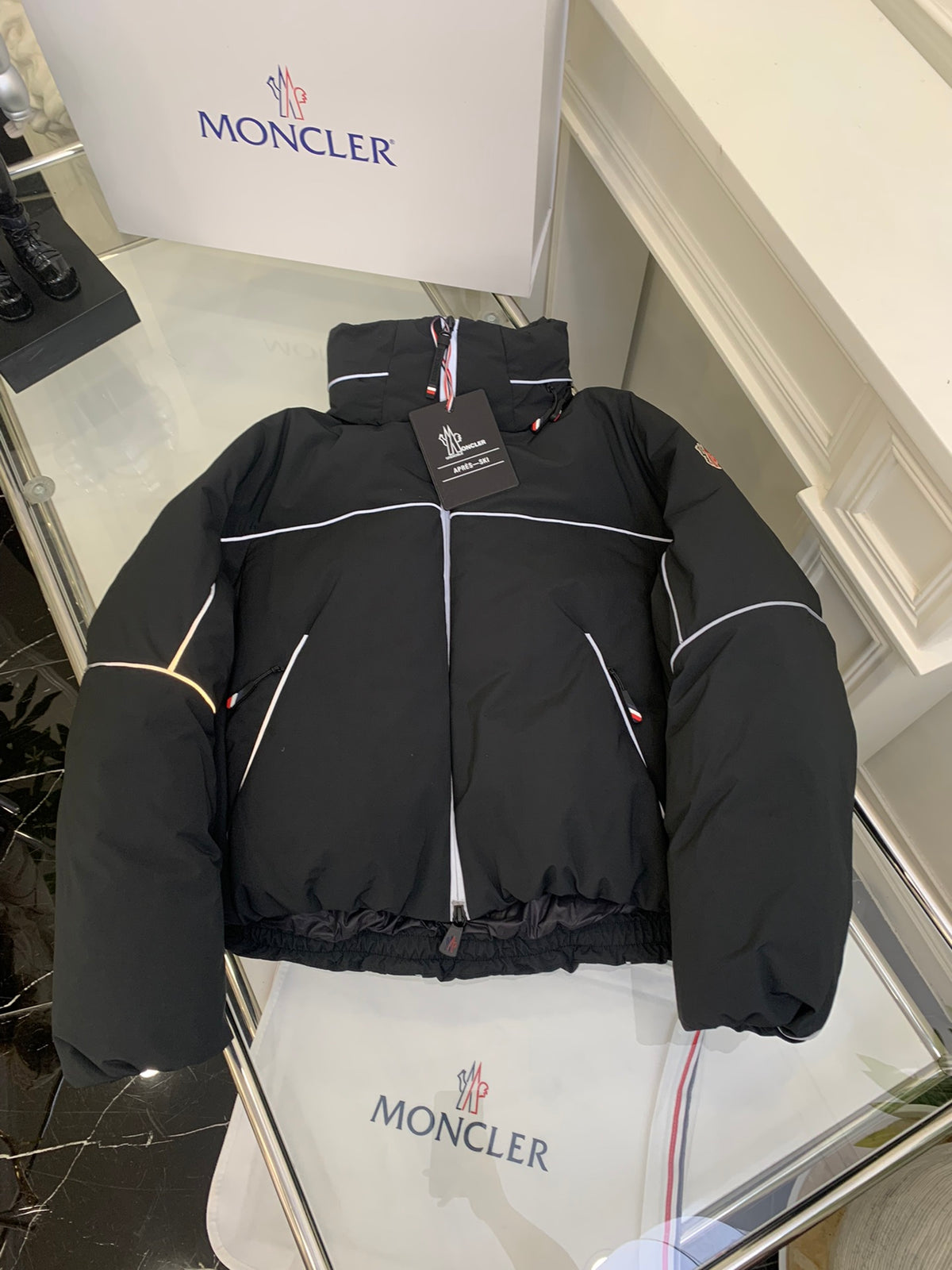 Moncler Piping Trim Short Down Jacket - Black/White