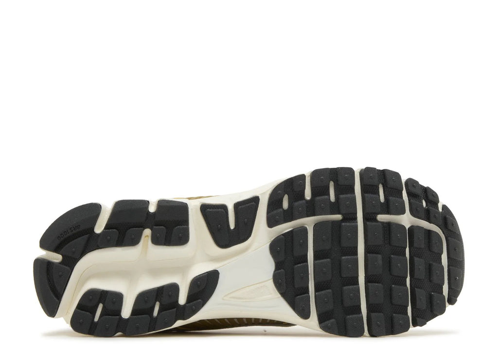 Nike Air Zoom Vomero 5 Metallic Gold