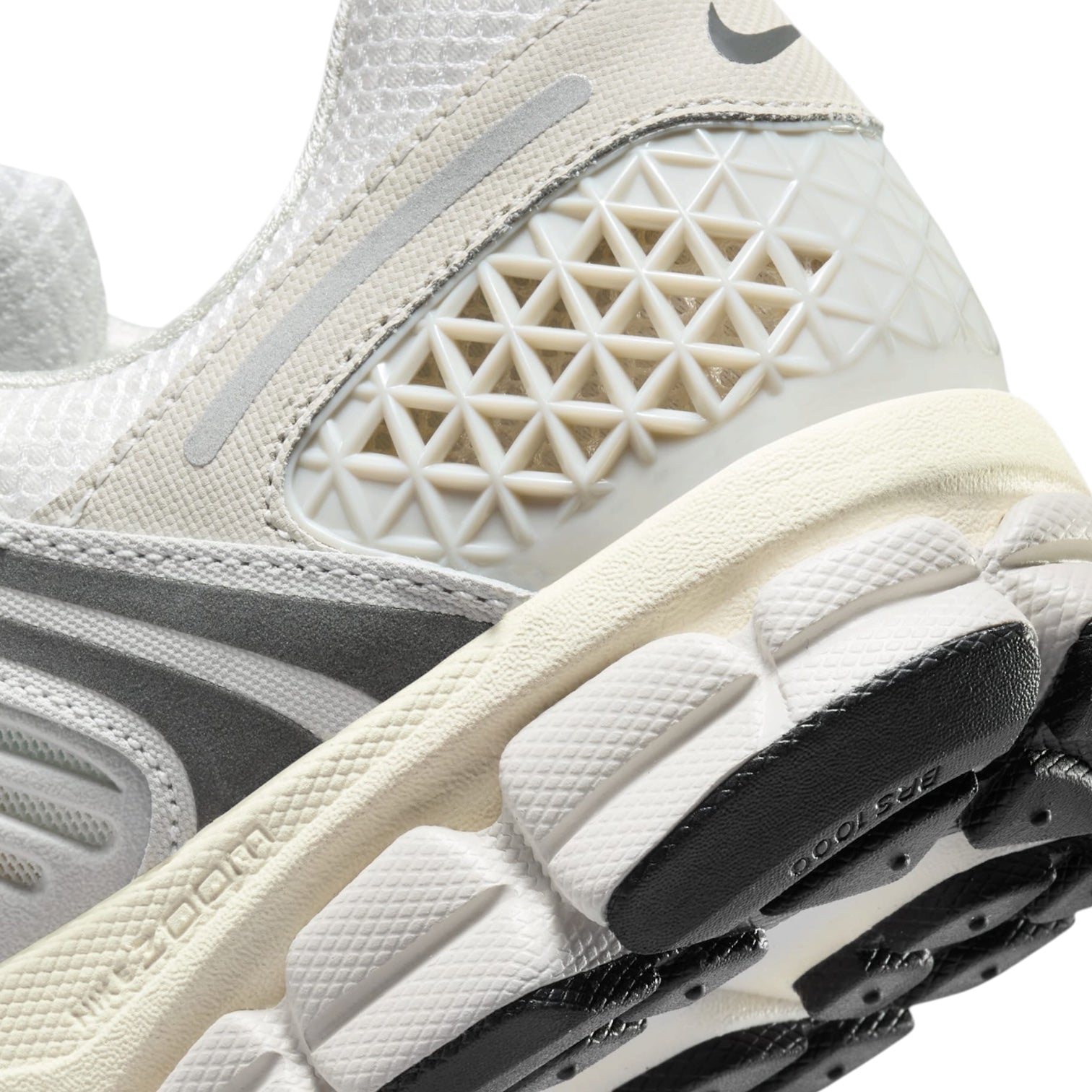 Nike Air Zoom Vomero 5 Platinum Tint