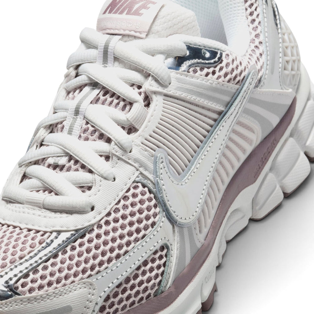 Nike Air Zoom Vomero 5 Chrome Toe