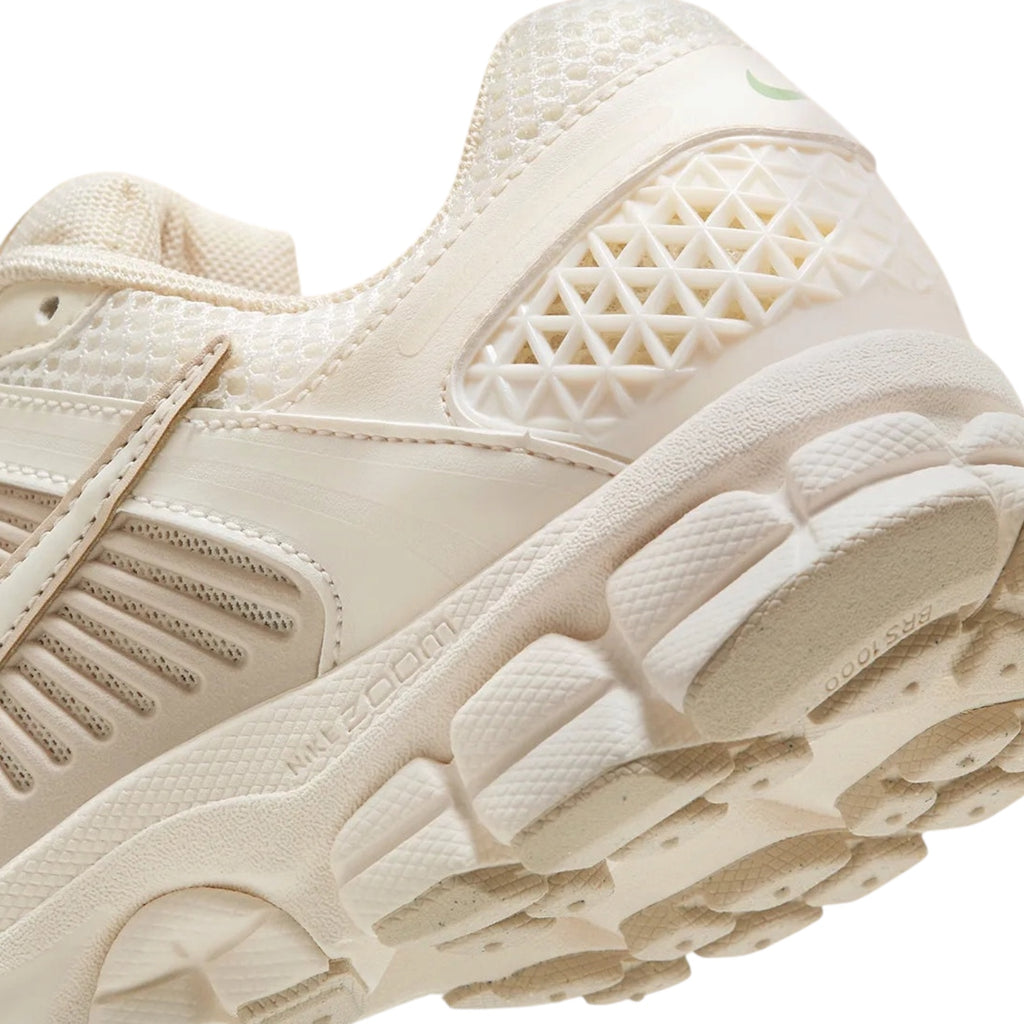 Nike Air Zoom Vomero 5 Sail Light Orewwood Brown